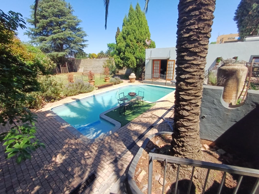 8 Bedroom Property for Sale in Florida Gauteng