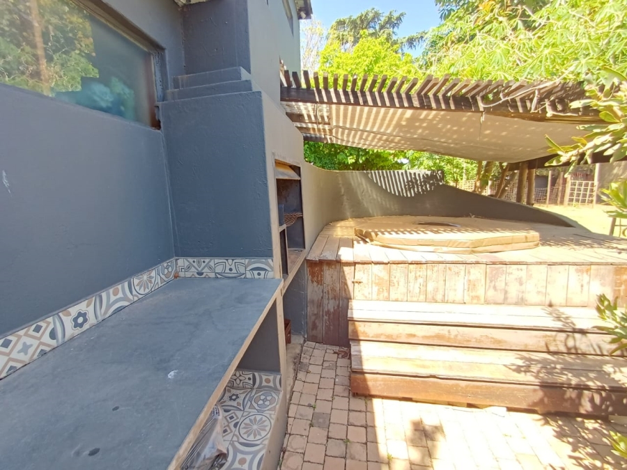 8 Bedroom Property for Sale in Florida Gauteng