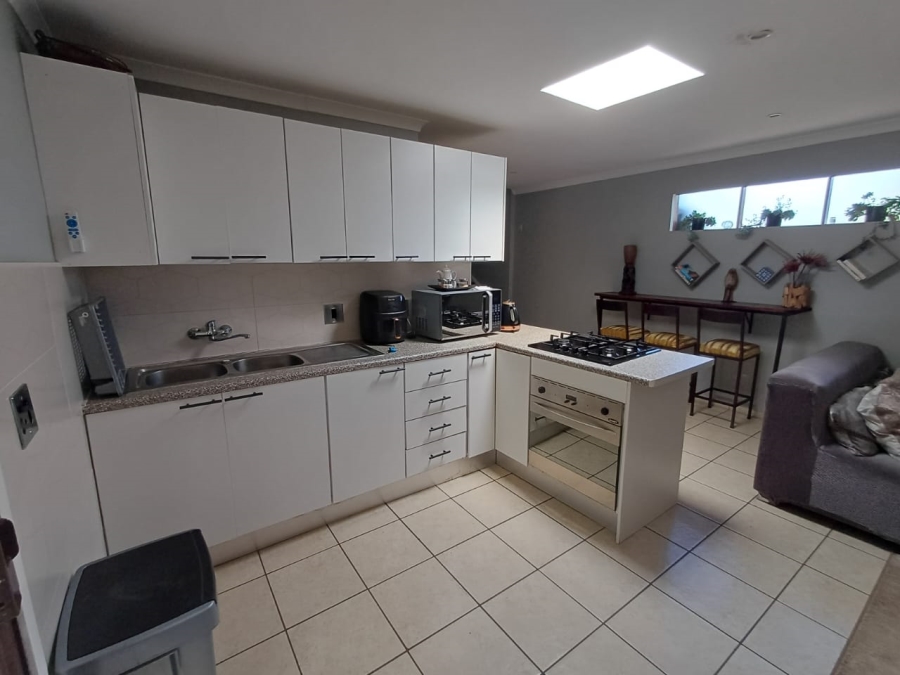 8 Bedroom Property for Sale in Florida Gauteng