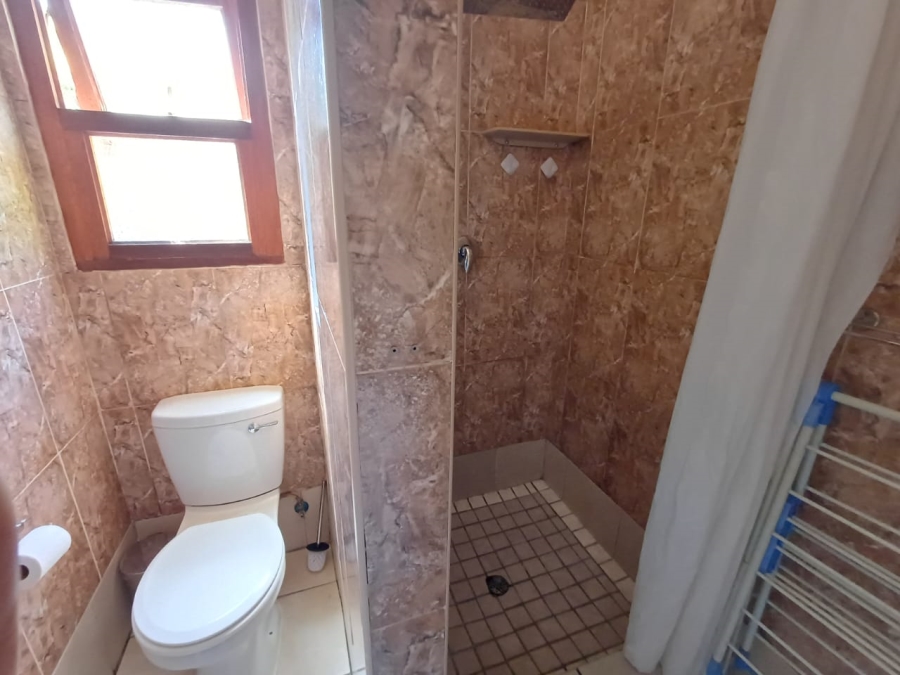 8 Bedroom Property for Sale in Florida Gauteng