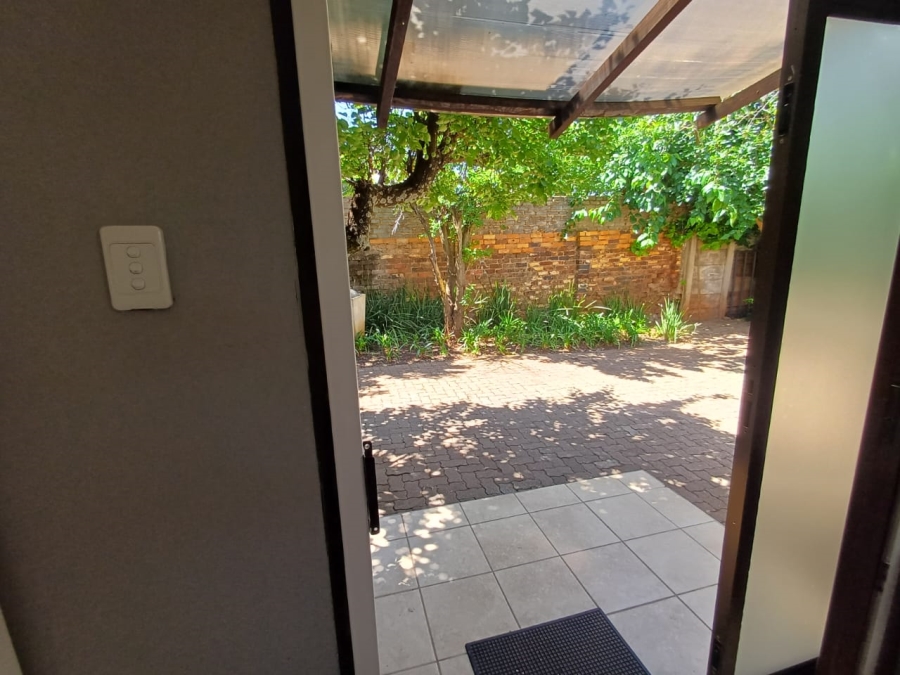 8 Bedroom Property for Sale in Florida Gauteng