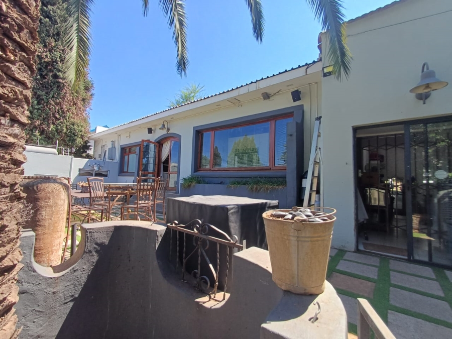 8 Bedroom Property for Sale in Florida Gauteng