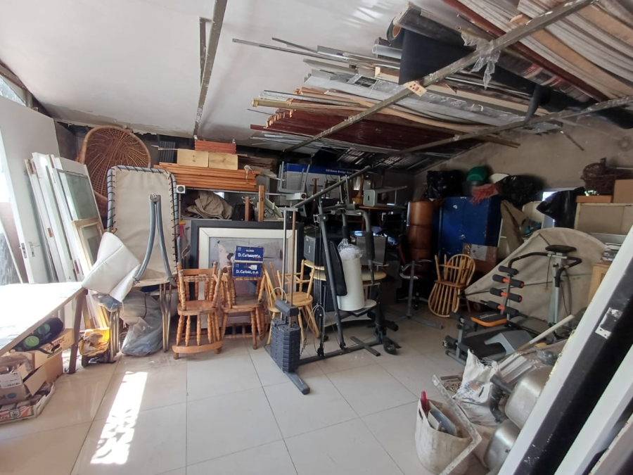 8 Bedroom Property for Sale in Florida Gauteng