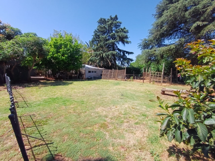 8 Bedroom Property for Sale in Florida Gauteng