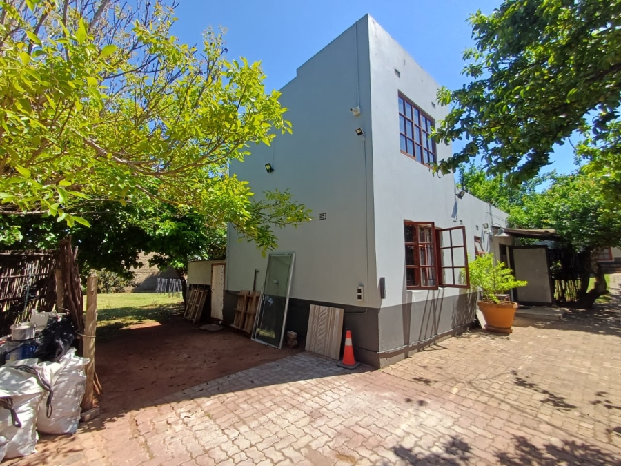 8 Bedroom Property for Sale in Florida Gauteng