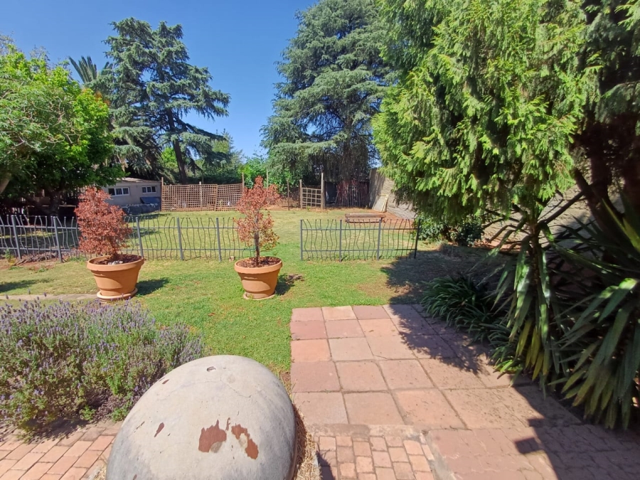 8 Bedroom Property for Sale in Florida Gauteng