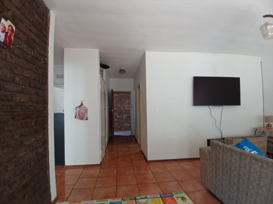 1 Bedroom Property for Sale in Lewisham Gauteng