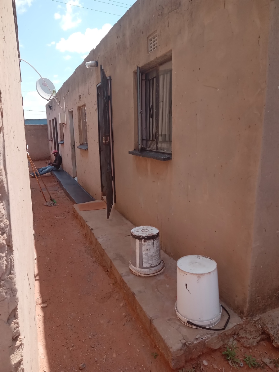 2 Bedroom Property for Sale in Bram Fischerville Gauteng