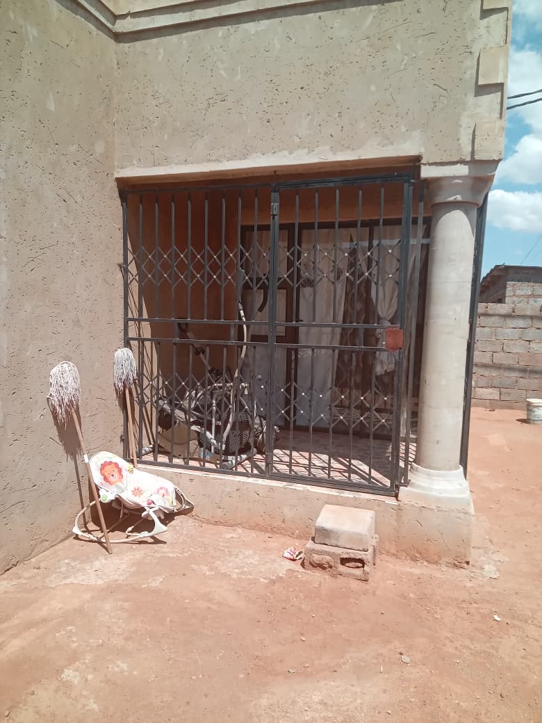 2 Bedroom Property for Sale in Bram Fischerville Gauteng