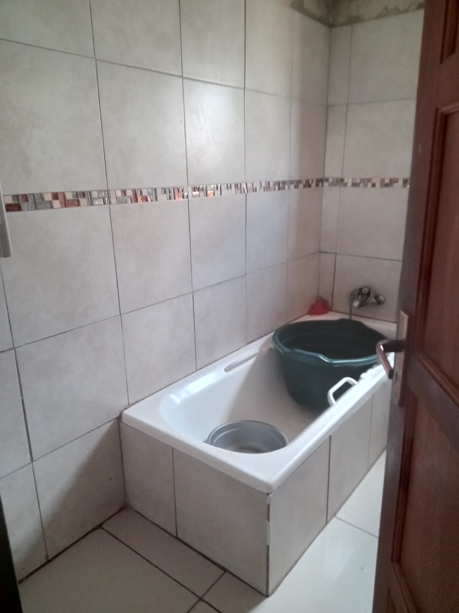 2 Bedroom Property for Sale in Bram Fischerville Gauteng