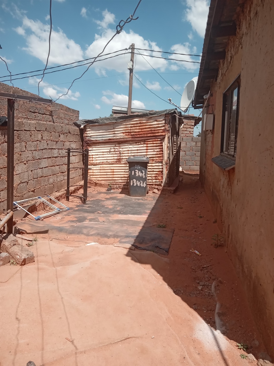 2 Bedroom Property for Sale in Bram Fischerville Gauteng