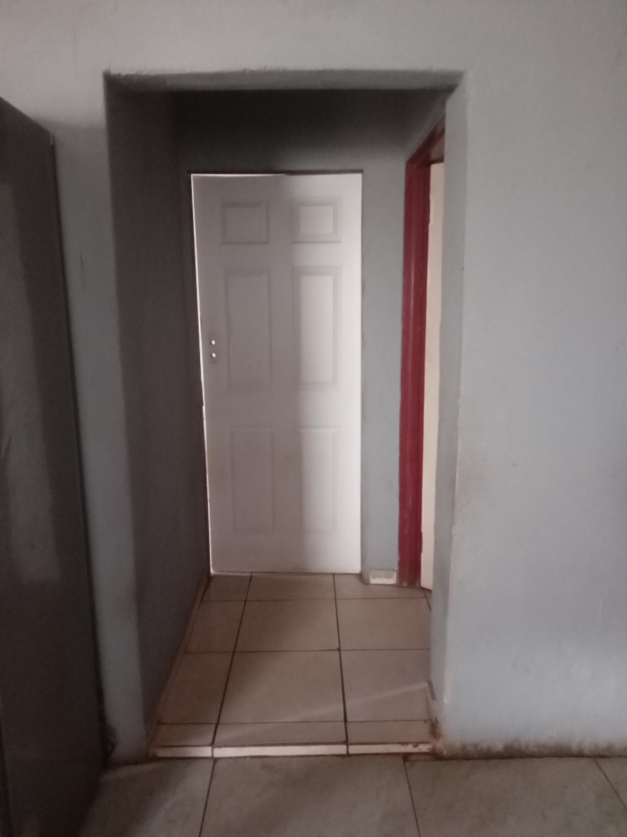 2 Bedroom Property for Sale in Bram Fischerville Gauteng