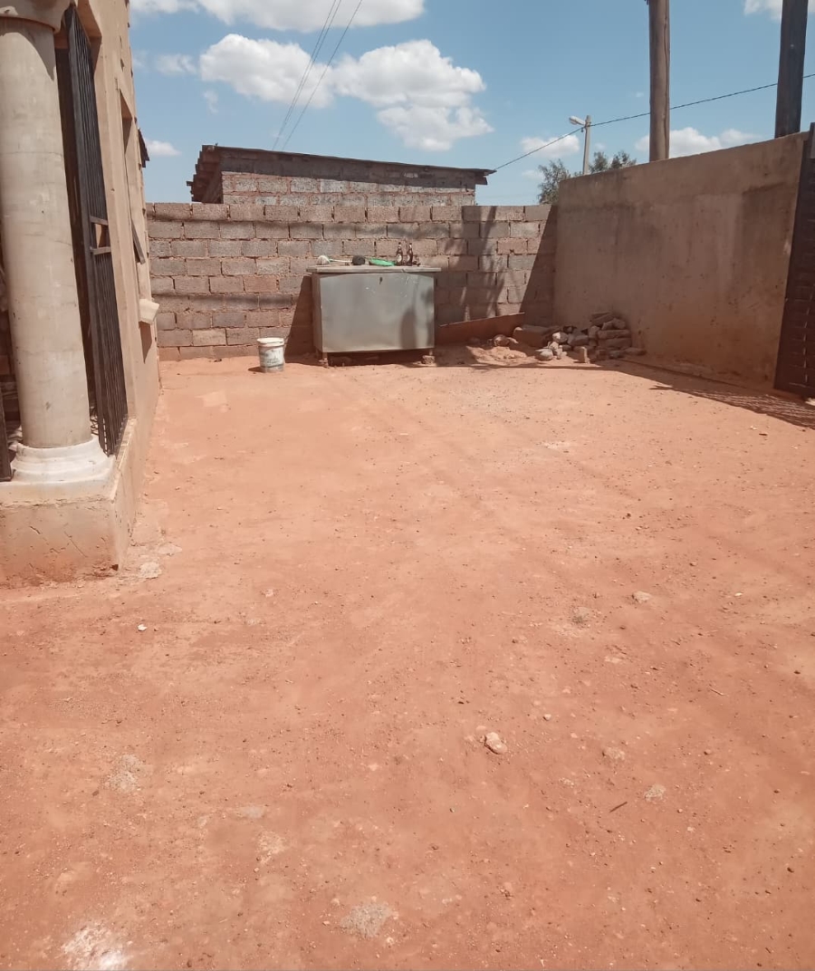 2 Bedroom Property for Sale in Bram Fischerville Gauteng