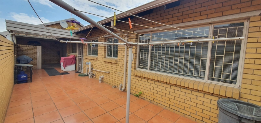 3 Bedroom Property for Sale in Dal Fouche Gauteng