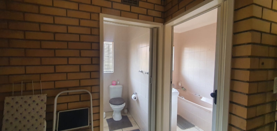 3 Bedroom Property for Sale in Dal Fouche Gauteng