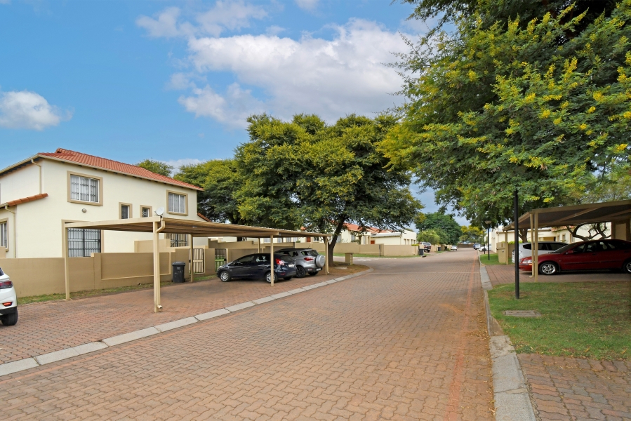 2 Bedroom Property for Sale in Zandspruit Gauteng