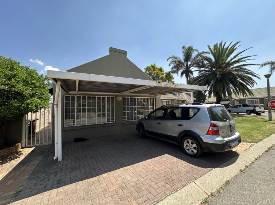 2 Bedroom Property for Sale in Verwoerdpark Gauteng
