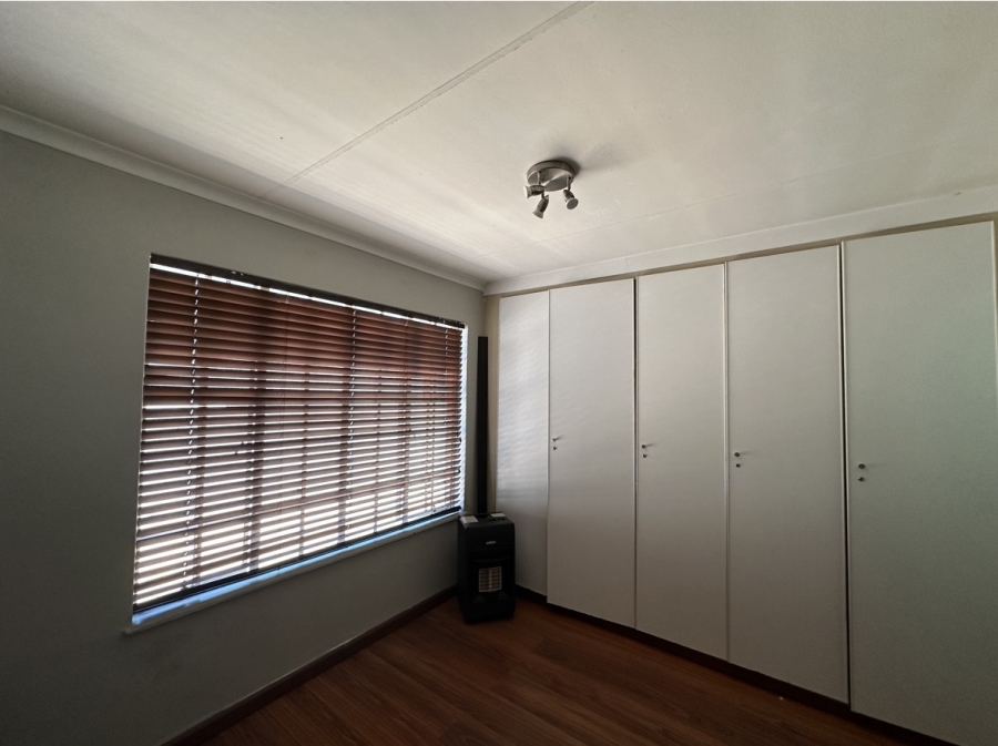 2 Bedroom Property for Sale in Verwoerdpark Gauteng