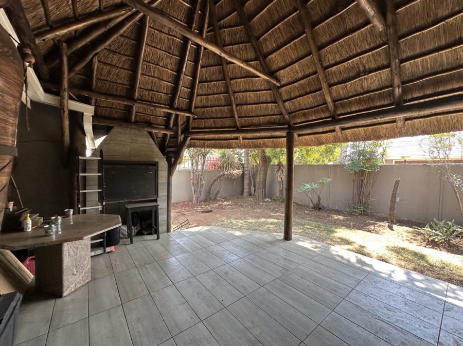 2 Bedroom Property for Sale in Verwoerdpark Gauteng