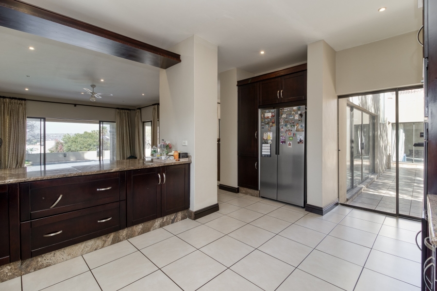 To Let 4 Bedroom Property for Rent in Dainfern Golf Estate Gauteng