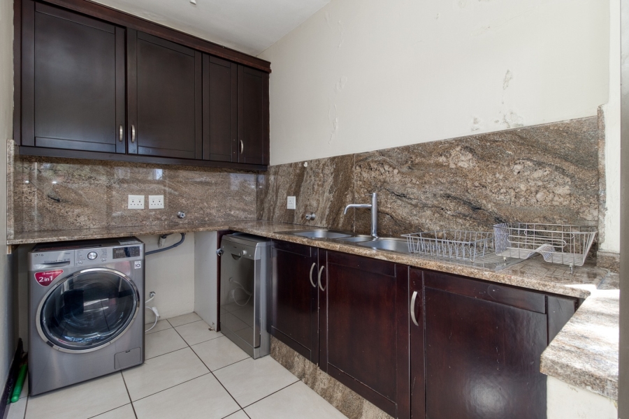 To Let 4 Bedroom Property for Rent in Dainfern Golf Estate Gauteng