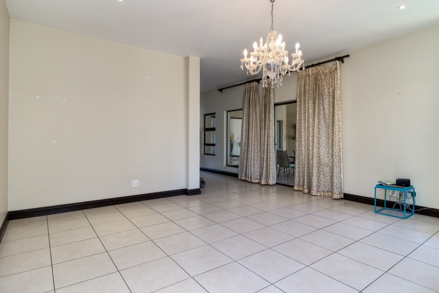 To Let 4 Bedroom Property for Rent in Dainfern Golf Estate Gauteng