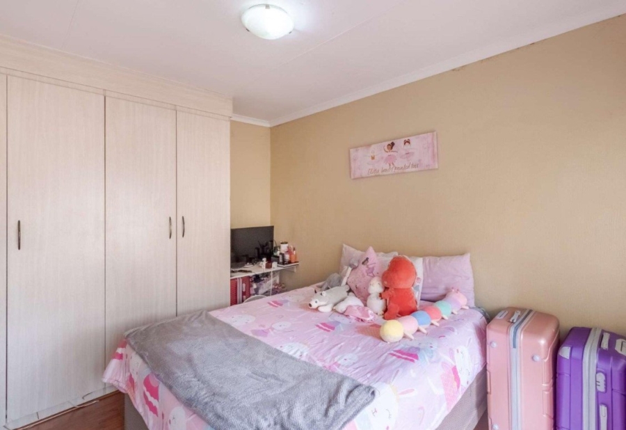 2 Bedroom Property for Sale in Willowbrook Gauteng