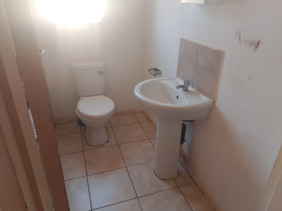 2 Bedroom Property for Sale in Bram Fischerville Gauteng