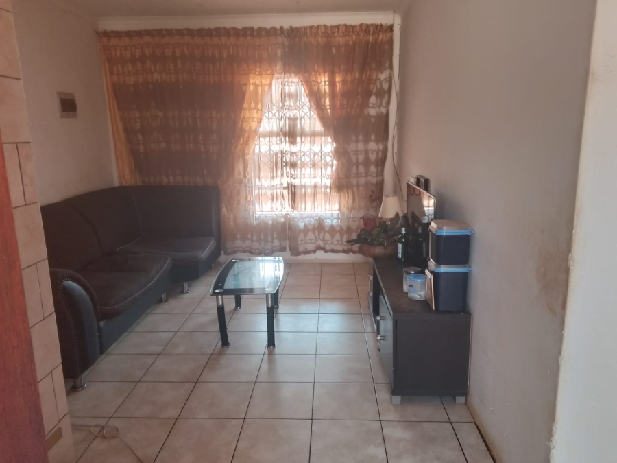 2 Bedroom Property for Sale in Bram Fischerville Gauteng