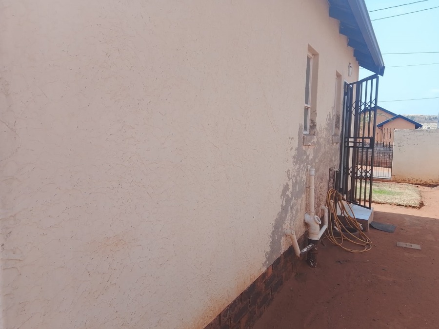 2 Bedroom Property for Sale in Bram Fischerville Gauteng