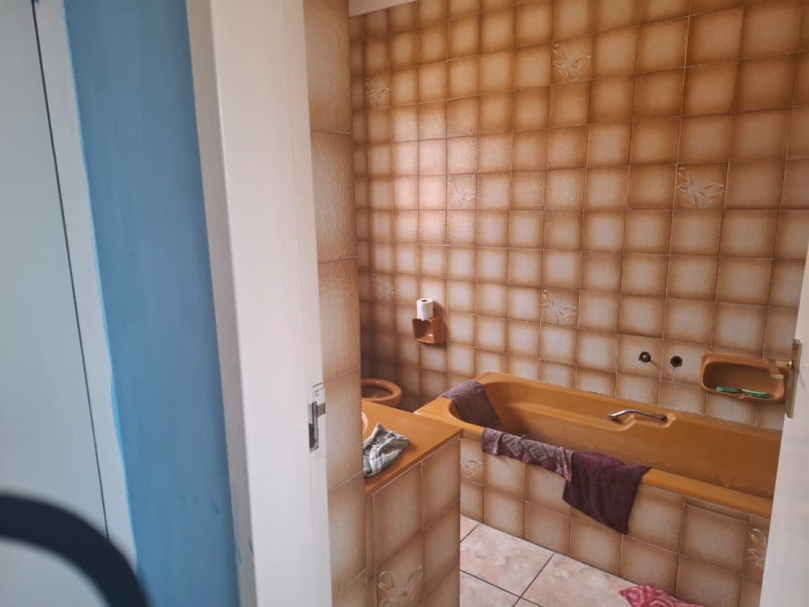 3 Bedroom Property for Sale in Westonaria Gauteng