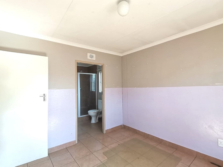3 Bedroom Property for Sale in Sky City Gauteng