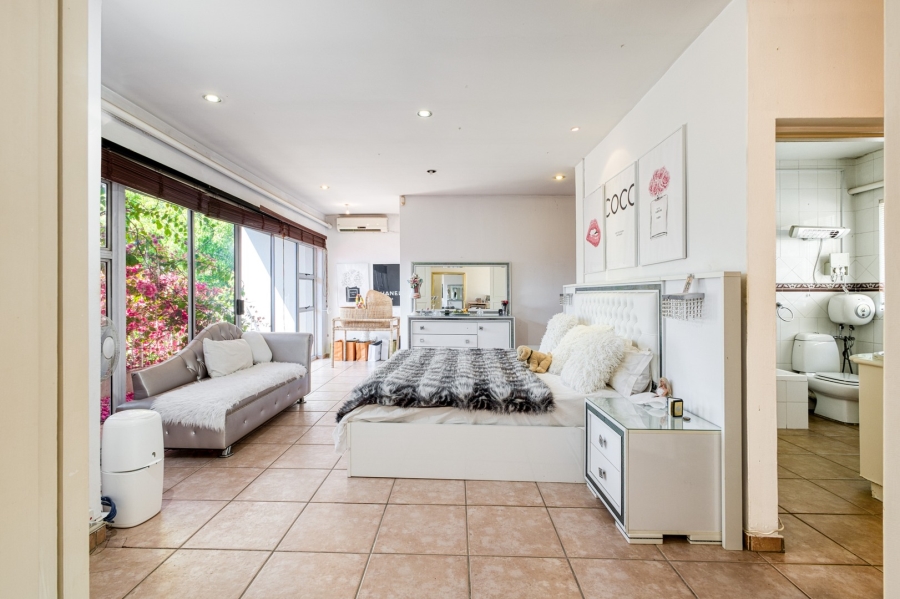 To Let 5 Bedroom Property for Rent in Dainfern Golf Estate Gauteng