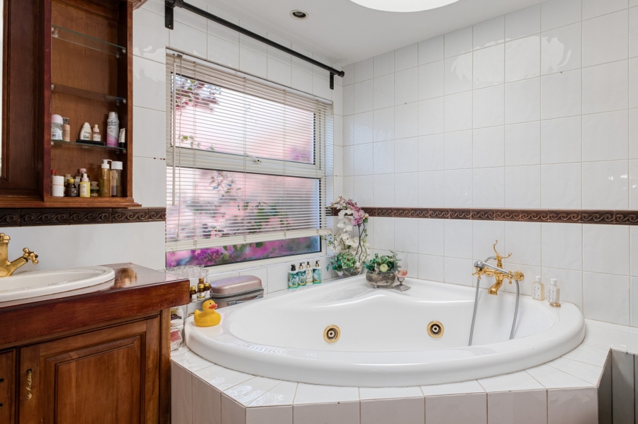 To Let 5 Bedroom Property for Rent in Dainfern Golf Estate Gauteng