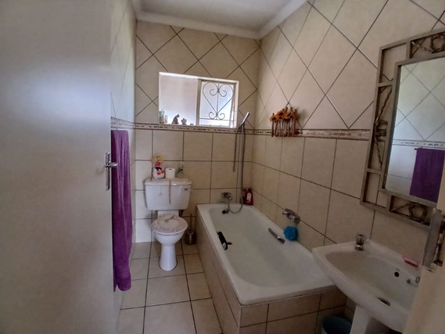 3 Bedroom Property for Sale in Elspark Gauteng