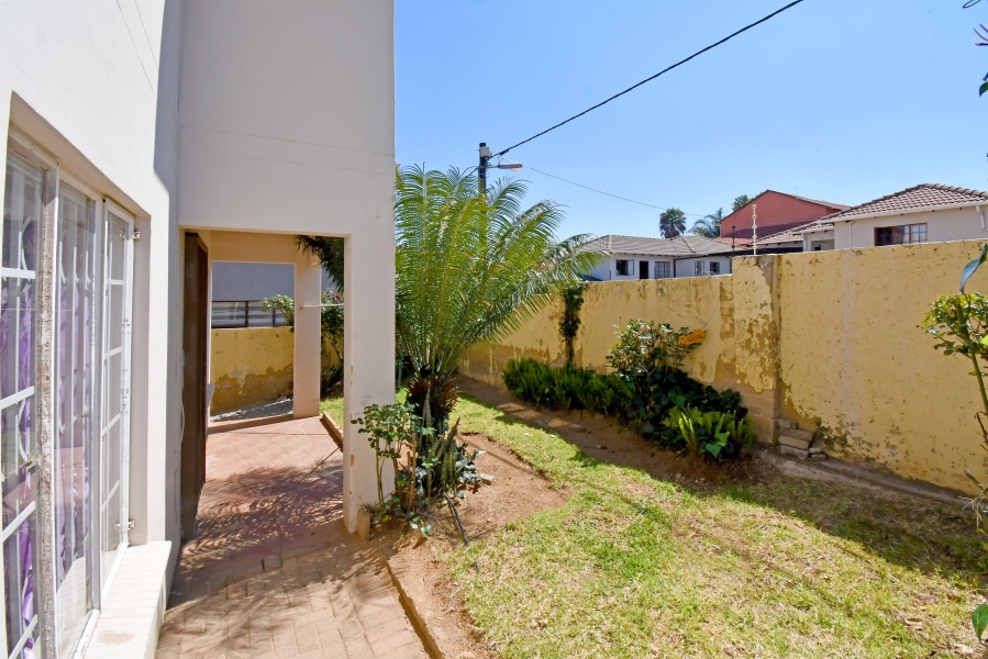 7 Bedroom Property for Sale in Cosmo City Gauteng