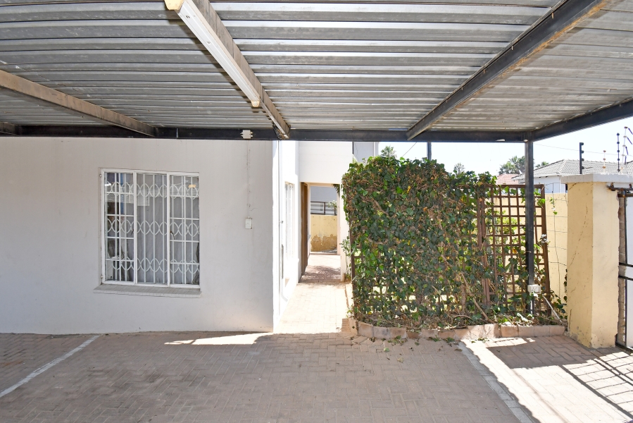 7 Bedroom Property for Sale in Cosmo City Gauteng