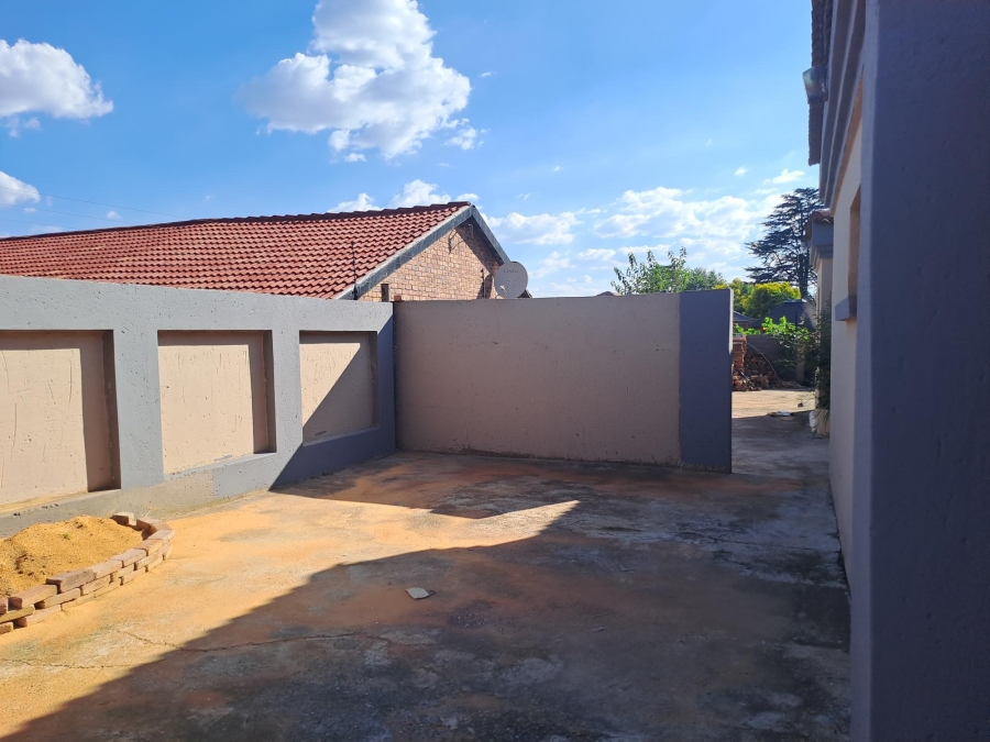 To Let 3 Bedroom Property for Rent in Dersley Gauteng