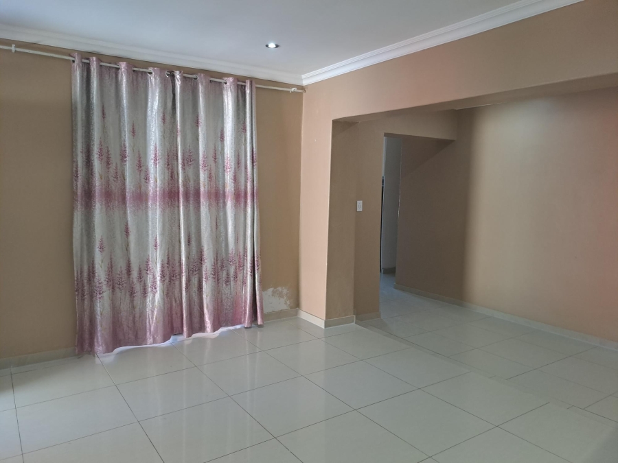 To Let 3 Bedroom Property for Rent in Dersley Gauteng