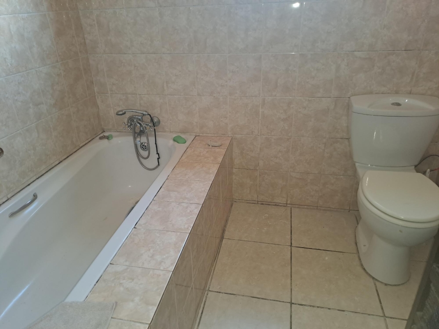 To Let 3 Bedroom Property for Rent in Dersley Gauteng