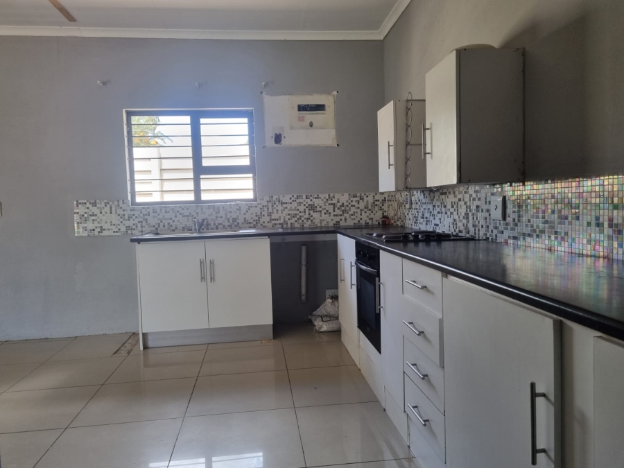 3 Bedroom Property for Sale in Albertsdal Gauteng