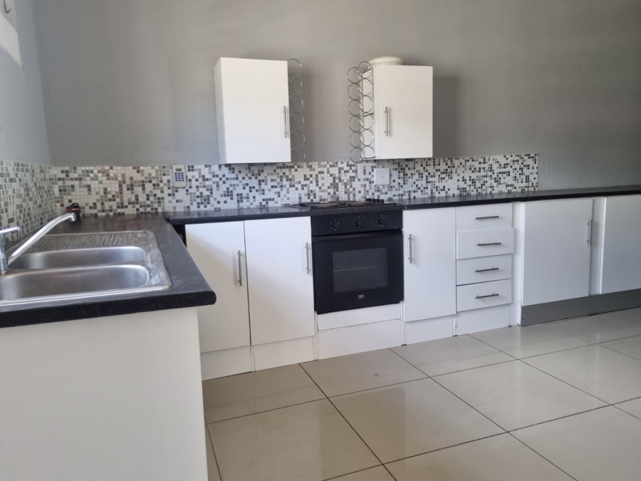 3 Bedroom Property for Sale in Albertsdal Gauteng