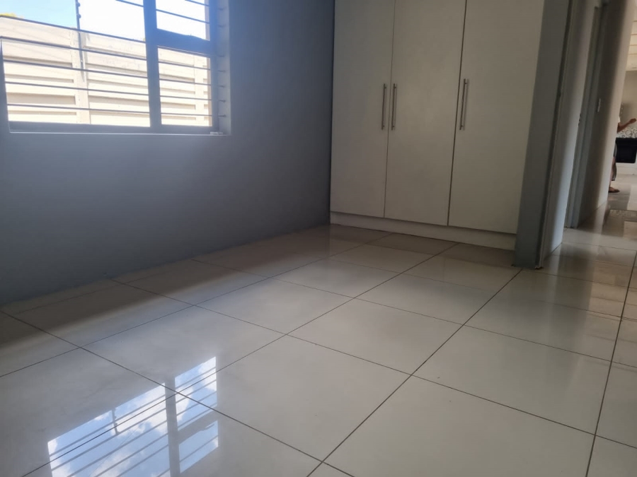 3 Bedroom Property for Sale in Albertsdal Gauteng