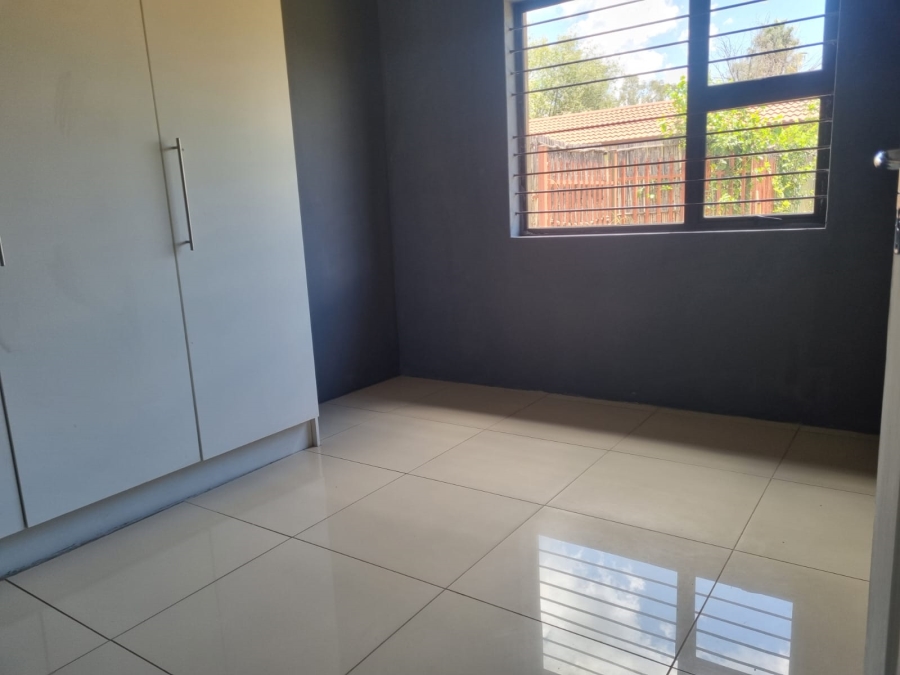 3 Bedroom Property for Sale in Albertsdal Gauteng