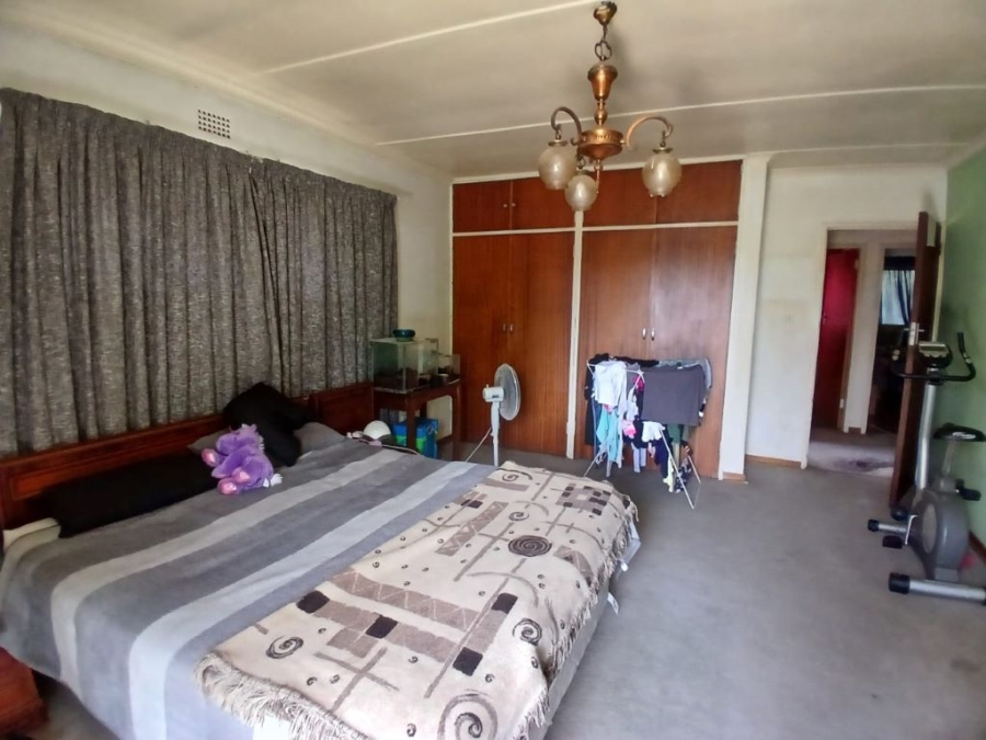 8 Bedroom Property for Sale in Parkhill Gardens Gauteng