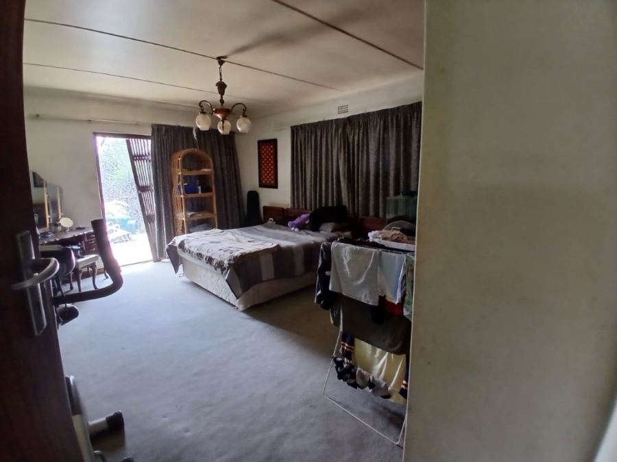 8 Bedroom Property for Sale in Parkhill Gardens Gauteng