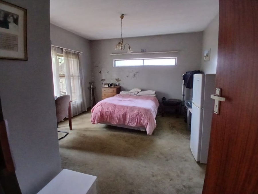 8 Bedroom Property for Sale in Parkhill Gardens Gauteng