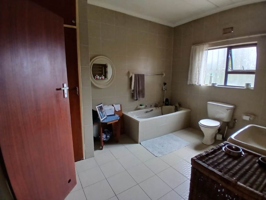8 Bedroom Property for Sale in Parkhill Gardens Gauteng
