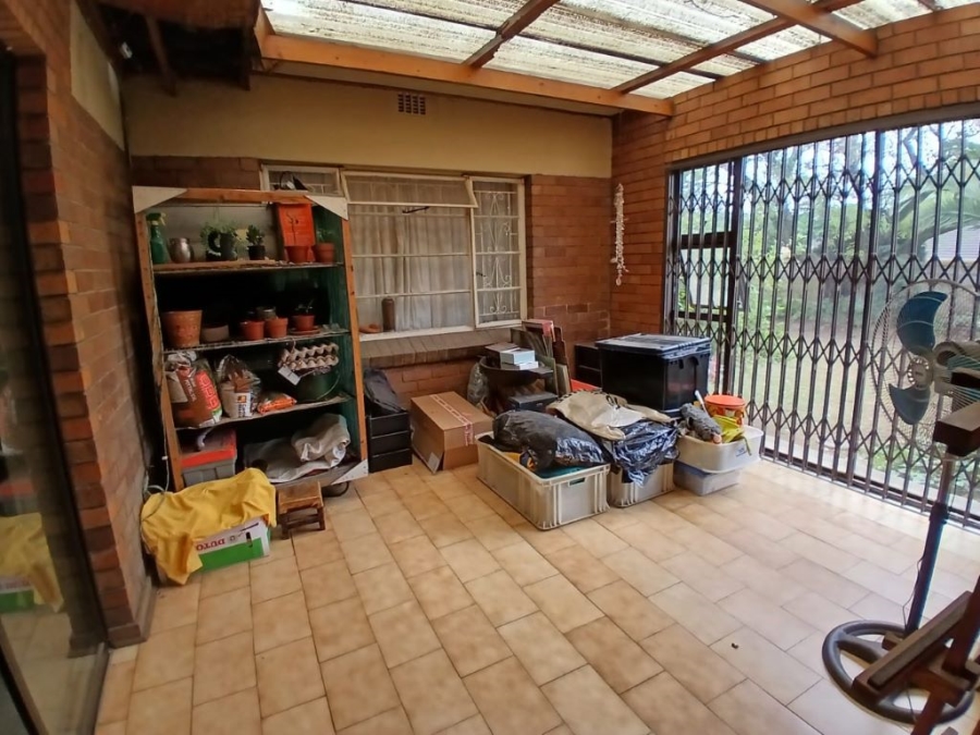 8 Bedroom Property for Sale in Parkhill Gardens Gauteng