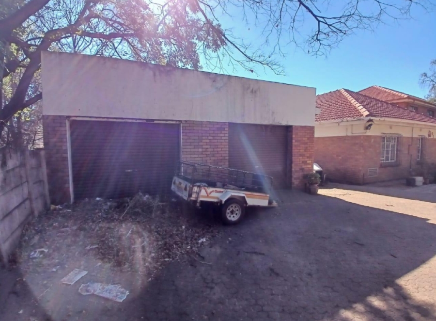 8 Bedroom Property for Sale in Parkhill Gardens Gauteng